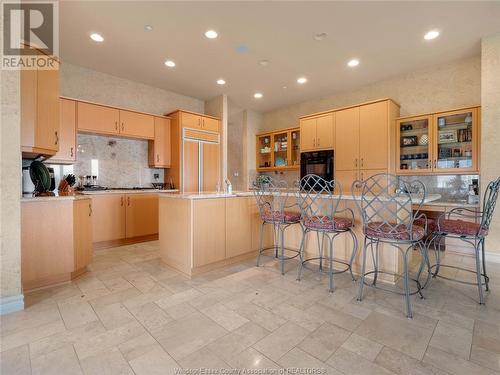 318 Crystal Bay Drive, Amherstburg, ON - Indoor Photo Showing Kitchen