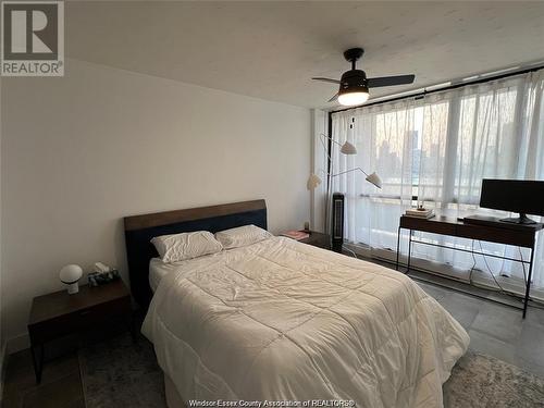 111 Riverside Drive East Unit# 1415, Windsor, ON - Indoor Photo Showing Bedroom