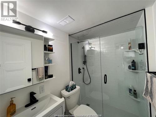 111 Riverside Drive East Unit# 1415, Windsor, ON - Indoor Photo Showing Bathroom