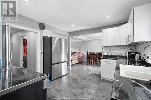 2540 Dominion Boulevard, Windsor, ON - Indoor Photo Showing Kitchen