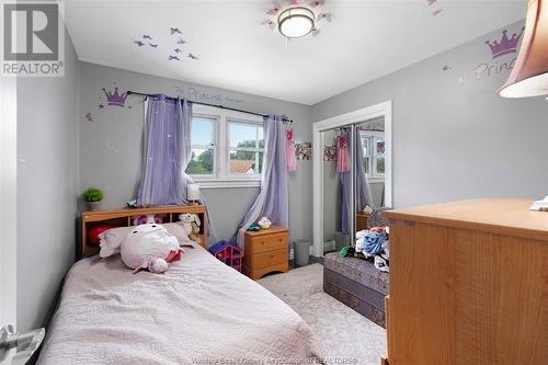 2540 Dominion Boulevard, Windsor, ON - Indoor Photo Showing Bedroom