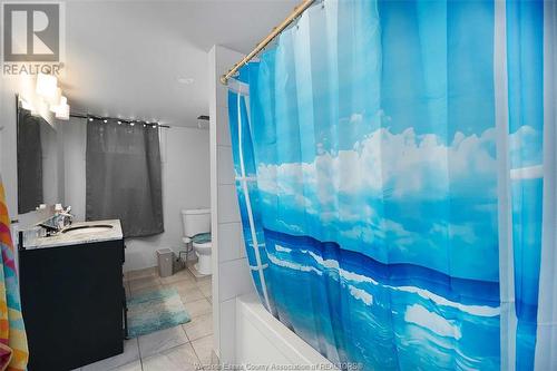 2540 Dominion Boulevard, Windsor, ON - Indoor Photo Showing Bathroom