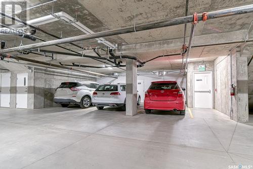 315 3581 Evans Court, Regina, SK - Indoor Photo Showing Garage