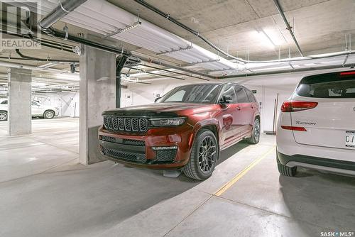 315 3581 Evans Court, Regina, SK - Indoor Photo Showing Garage