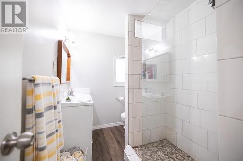 1568 Mallah Drive, Sarnia, ON - Indoor Photo Showing Bathroom