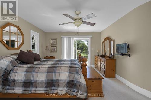 61 Highland Drive, Oro-Medonte, ON - Indoor Photo Showing Bedroom