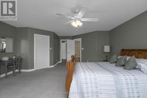 61 Highland Drive, Oro-Medonte, ON - Indoor Photo Showing Bedroom