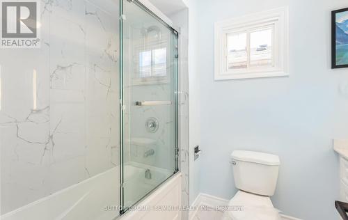 5145 Guildwood Way, Mississauga, ON - Indoor Photo Showing Bathroom