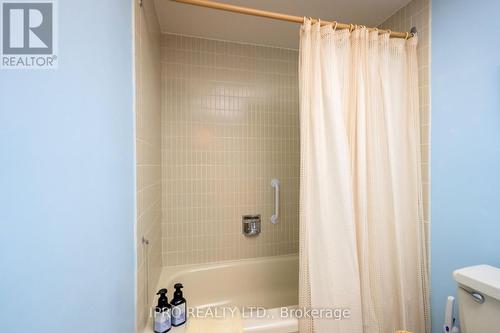2261 Stillmeadow Road, Mississauga, ON - Indoor Photo Showing Bathroom