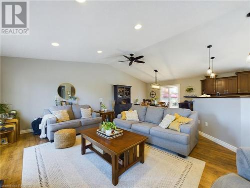 474 Grandview Drive, Wingham, ON - Indoor Photo Showing Living Room