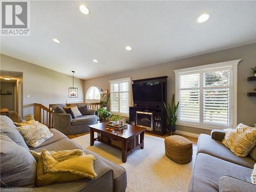 474 Grandview Drive, Wingham, ON - Indoor Photo Showing Living Room