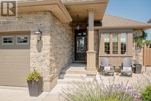 402 Larry Street, Central Elgin, ON - Outdoor With Deck Patio Veranda