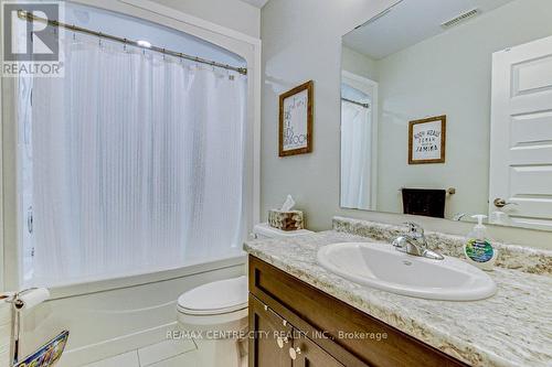 402 Larry Street, Central Elgin, ON - Indoor Photo Showing Bathroom