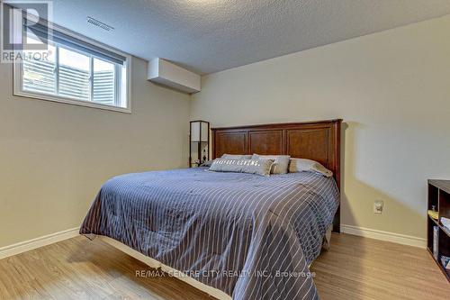 402 Larry Street, Central Elgin, ON - Indoor Photo Showing Bedroom