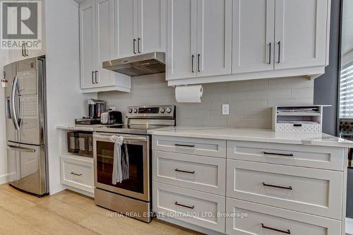 21 - 1820 Canvas Way, London, ON - Indoor Photo Showing Kitchen With Stainless Steel Kitchen