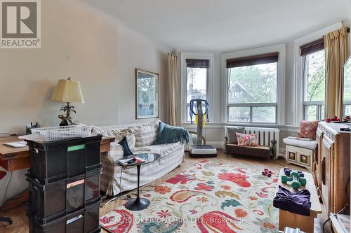 501 Palmerston Boulevard, Toronto, ON - Indoor Photo Showing Living Room