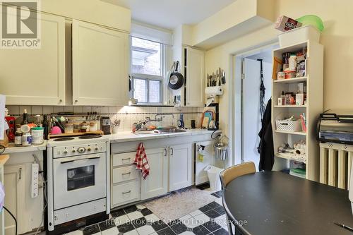 501 Palmerston Boulevard, Toronto, ON - Indoor Photo Showing Kitchen