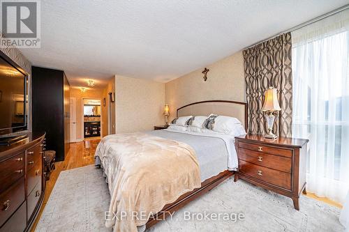 804 - 3 Concorde Place, Toronto, ON - Indoor Photo Showing Bedroom