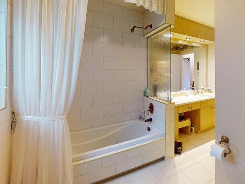 Salle de bains - 148 Rue Bullard, Magog, QC - Indoor Photo Showing Bathroom