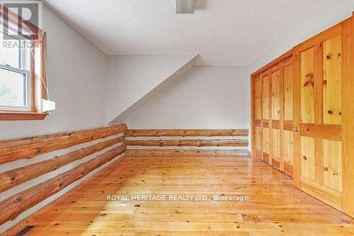 10 Cedar Glen Road, Kawartha Lakes, ON - Indoor Photo Showing Other Room