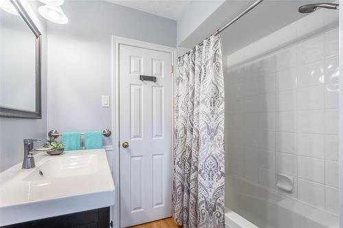 1179 Sixth Line, Oakville, ON - Indoor Photo Showing Bathroom