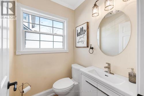 527 Lake Drive E, Georgina, ON - Indoor Photo Showing Bathroom