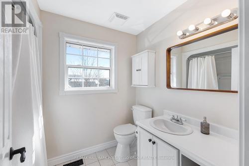 527 Lake Drive E, Georgina, ON - Indoor Photo Showing Bathroom