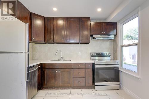 1654 John Street, Markham, ON - Indoor Photo Showing Kitchen