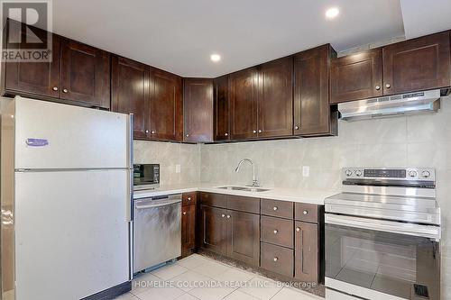 1654 John Street, Markham, ON - Indoor Photo Showing Kitchen