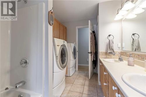 113 Dolbeau St, Dieppe, NB - Indoor Photo Showing Laundry Room