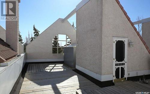 24 2338 Assiniboine Avenue, Regina, SK - Outdoor With Deck Patio Veranda With Exterior