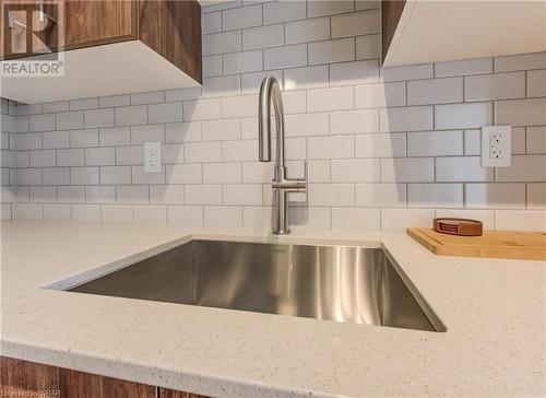 15 Wellington Street Unit# 2108, Kitchener, ON - Indoor Photo Showing Kitchen