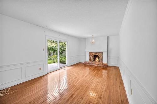 287 Cornwallis Road, Ancaster, ON - Indoor Photo Showing Living Room With Fireplace