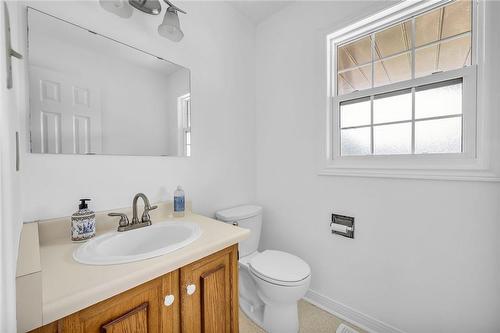 287 Cornwallis Road, Ancaster, ON - Indoor Photo Showing Bathroom