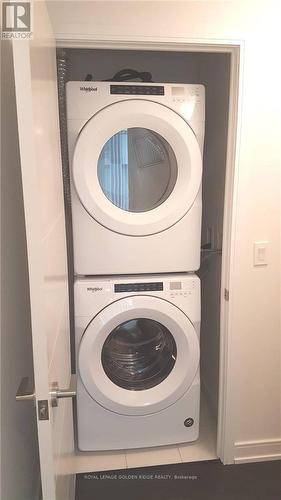 2702 - 50 Wellesley Street E, Toronto, ON - Indoor Photo Showing Laundry Room