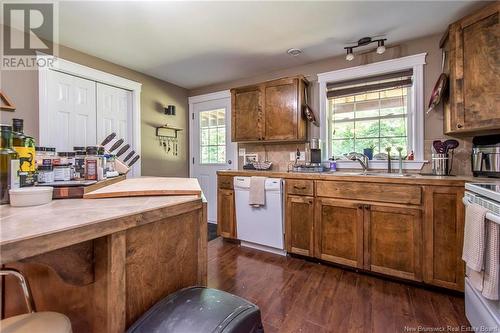 190 French Village, Quispamsis, NB - Indoor Photo Showing Kitchen With Double Sink