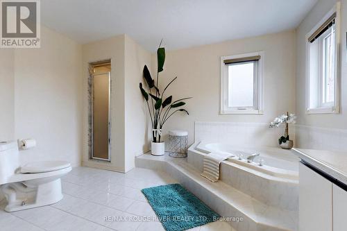 1235 Windsor Hill Boulevard, Mississauga, ON - Indoor Photo Showing Bathroom