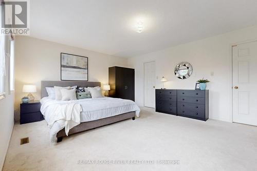 1235 Windsor Hill Boulevard, Mississauga, ON - Indoor Photo Showing Bedroom