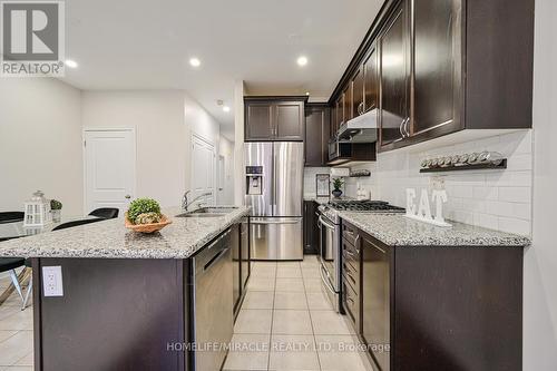 10 Kempsford Crescent, Brampton, ON - Indoor Photo Showing Kitchen With Upgraded Kitchen