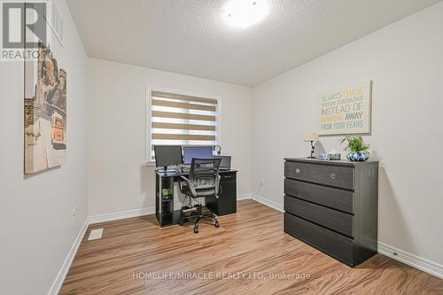 10 Kempsford Crescent, Brampton, ON - Indoor Photo Showing Other Room