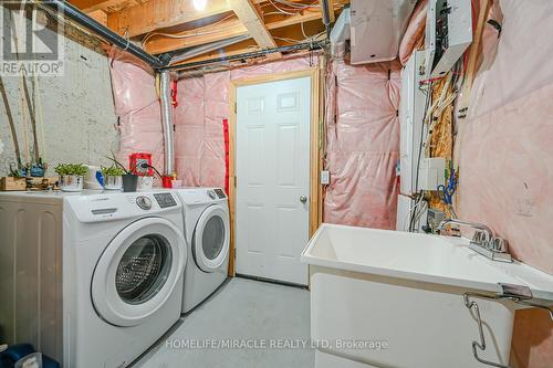 10 Kempsford Crescent, Brampton, ON - Indoor Photo Showing Laundry Room