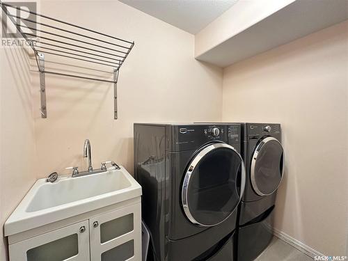 1318 Rempel Crescent, Saskatoon, SK - Indoor Photo Showing Laundry Room
