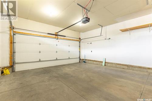 1318 Rempel Crescent, Saskatoon, SK - Indoor Photo Showing Garage
