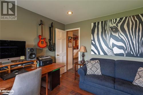 1959 Harburn Road, Haliburton, ON - Indoor Photo Showing Living Room