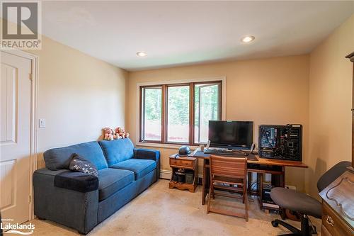 1959 Harburn Road, Haliburton, ON - Indoor Photo Showing Living Room