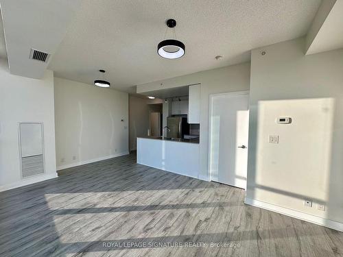 1105-3985 Grand Park Dr, Mississauga, ON -  Photo Showing Other Room