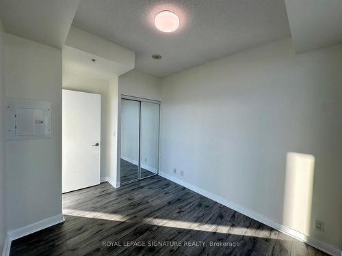 1105-3985 Grand Park Dr, Mississauga, ON - Indoor Photo Showing Other Room