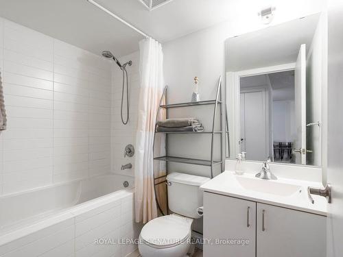 1214-155 Legion Rd N, Toronto, ON - Indoor Photo Showing Bathroom