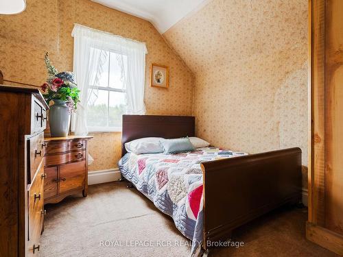 556062 Mul-Melancthon Twnln Line, Melancthon, ON - Indoor Photo Showing Bedroom