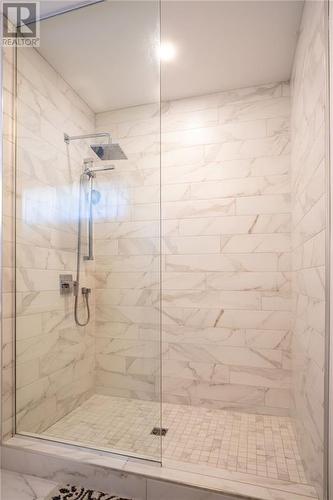 36 Venetian Drive, Riverview, NB - Indoor Photo Showing Bathroom